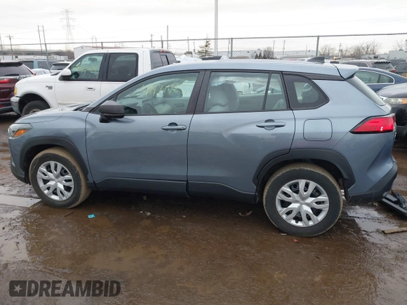 2022 Toyota Corolla Cross L with VIN 7MUAAABG3NV040858, listed as a IAAI auction lot 41471785 with 37,403 mi miles and . Bid and sale history available at DreamBid. Image 15.