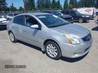 2012 Nissan Sentra S z VIN 3N1AB6AP9CL720114, wystawiony jako IAAI lot #42730343 z przebiegiem 144 919 mil mil oraz . Historia ofert i sprzedaży dostępna na DreamBid. Obrazek 1.
