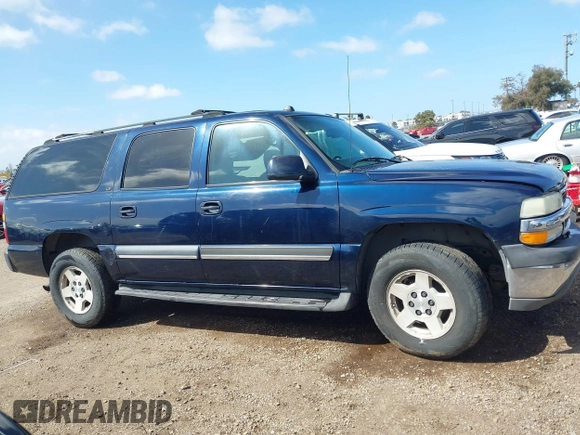 2004 Chevrolet Suburban LT with VIN 3GNEC16T24G290321, listed as a IAAI auction lot 41807808 with 176,964 mi miles. Bid and sale history available at carsss.com. Image 13.