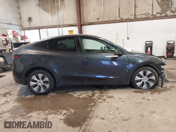 2024 Tesla Model Y Long Range with VIN 7SAYGDEE0RA282634, listed as a IAAI auction lot 41627510 with 23,054 mi miles and . Bid and sale history available at DreamBid. Image 14.