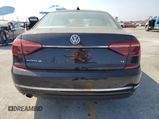 2018 Volkswagen Passat SE с VIN 1VWBA7A3XJC021295, выставлен на аукционе Copart как лот 60240625 с пробегом 33 986 миль миль и Списание • Salvage title. История ставок и продаж доступна на DreamBid. Изображение 6.