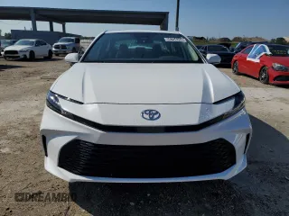 2025 Toyota Camry LE with VIN 4T1DAACK6SU069266, listed as a Copart auction lot 50704255 with 6,062 mi miles and Non Repairable. Bid and sale history available at carsss.com. Image 5.