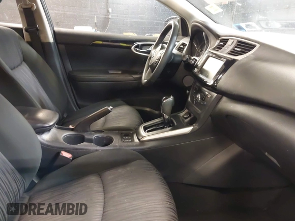 2019 Nissan Sentra S z VIN 3N1AB7AP3KY368736, wystawiony jako IAAI lot #42283123 z przebiegiem 89 117 mil mil oraz . Historia ofert i sprzedaży dostępna na DreamBid. Obrazek 5.