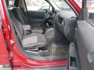 2011 Jeep Patriot Latitude with VIN 1J4NT1GB3BD170210, listed as a IAAI auction lot 41797615 with 201,951 mi miles. Bid and sale history available at carsss.com. Image 5.