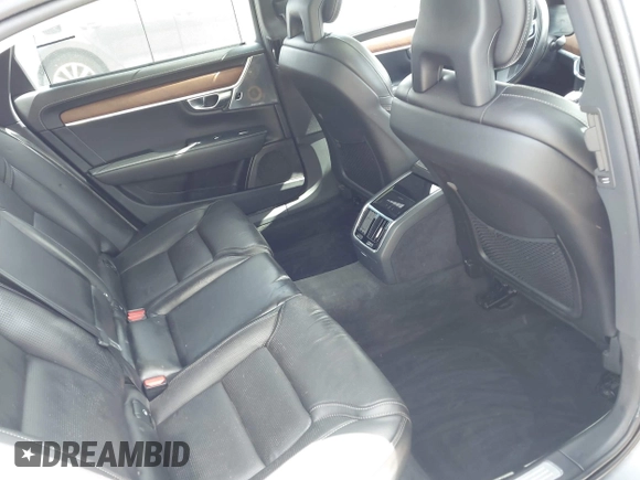 2018 Volvo S90 Inscription с VIN LVY992ML9JP008239, выставлен на аукционе IAAI как лот 42452758 с пробегом Не указан миль и . История ставок и продаж доступна на DreamBid. Изображение 8.