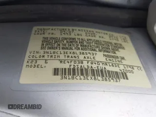 2008 Nissan Versa S z VIN 3N1BC13EX8L385937, wystawiony jako IAAI lot #42330289 z przebiegiem 131 178 mil mil oraz . Historia ofert i sprzedaży dostępna na DreamBid. Obrazek 9.