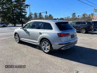 2024 Audi Q7 Premium Plus with VIN WA1LXBF78RD006198, listed as a Copart auction lot 43854945 with 31,863 mi miles and Clean title. Bid and sale history available at DreamBid. Image 3.