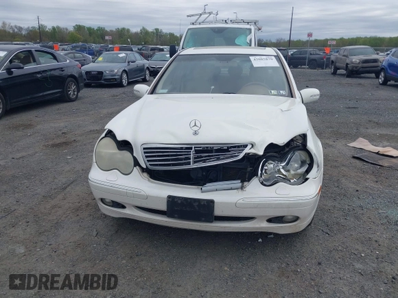 2003 Mercedes-Benz C 240 z VIN WDBRF81J63F366329, wystawiony jako IAAI lot #42085870 z przebiegiem 106 797 mil mil oraz . Historia ofert i sprzedaży dostępna na DreamBid. Obrazek 12.