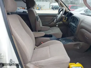 2004 Toyota Sequoia SR5 with VIN 5TDZT34A44S206332, listed as a IAAI auction lot 42028306 with 292,523 mi miles. Bid and sale history available at carsss.com. Image 5.