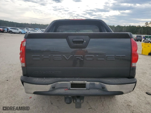 2005 Chevrolet Avalanche Z71 with VIN 3GNEK12Z45G101263, listed as a Copart auction lot 42439185 with 0 mi miles and Salvage Title. Bid and sale history available at carsss.com. Image 6.