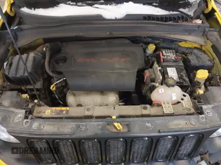 2017 Jeep Renegade Latitude with VIN ZACCJBBB5HPF12072, listed as a IAAI auction lot 41619852 with 106,753 mi miles. Bid and sale history available at carsss.com. Image 10.