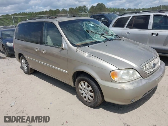 2005 Kia Sedona LX with VIN KNDUP131756627998, listed as a IAAI auction lot 42058213 with 152,433 mi miles. Bid and sale history available at carsss.com. Image 1.