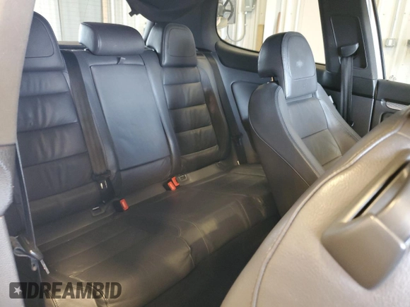 2008 Volkswagen R32 with VIN WVWKC71K48W011388, listed as a Copart auction lot 53851765 with 187,371 mi miles and Non Repairable. Bid and sale history available at DreamBid. Image 10.