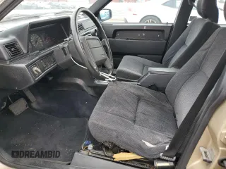 1987 Volvo 740 z VIN YV1FX8843H2178121, wystawiony jako Copart lot #55678015 z przebiegiem 105 881 mil mil oraz Tytuł czysty. Historia ofert i sprzedaży dostępna na DreamBid. Obrazek 7.