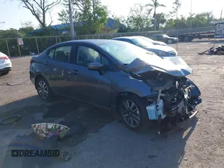 2022 Nissan Versa SV z VIN 3N1CN8EV0NL863749, wystawiony jako IAAI lot #42182063 z przebiegiem 11 718 mil mil oraz . Historia ofert i sprzedaży dostępna na DreamBid. Obrazek 1.