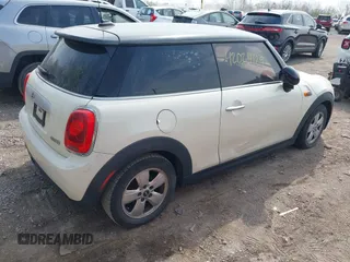 2015 MINI Hardtop with VIN WMWXM5C50FT973617, listed as a IAAI auction lot 42024129 with 94,168 mi miles and . Bid and sale history available at DreamBid. Image 4.