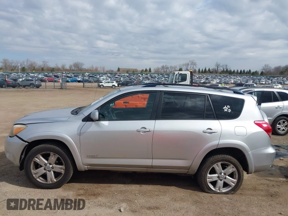 2006 Toyota RAV4 Sport with VIN JTMZD32V766017373, listed as a IAAI auction lot 41891509 with 105,688 mi miles. Bid and sale history available at carsss.com. Image 14.