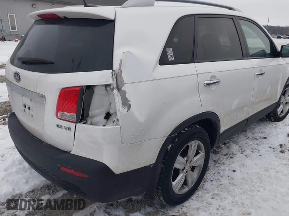 2013 Kia Sorento EX with VIN 5XYKU3A20DG325830, listed as a IAAI auction lot 41350790 with 98,093 mi miles and . Bid and sale history available at carsss.com. Image 6.