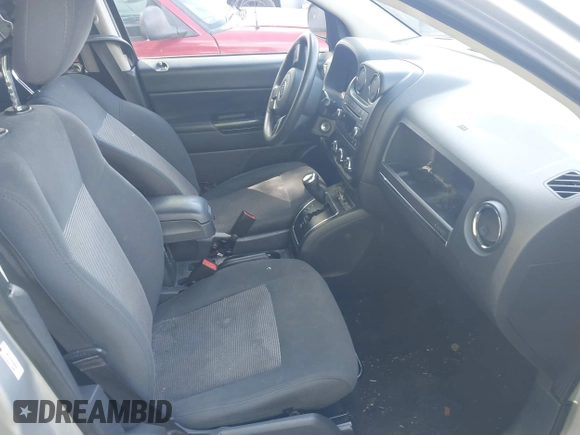 2011 Jeep Compass with VIN 1J4NT1FA1BD260206, listed as a IAAI auction lot 41917357 with 156,168 mi miles. Bid and sale history available at carsss.com. Image 5.