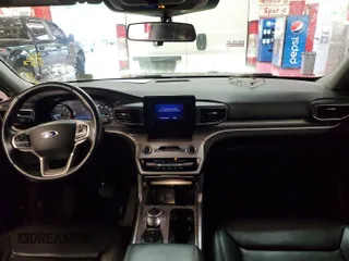 2022 Ford Explorer XLT z VIN 1FMSK8DH2NGA49020, wystawiony jako IAAI lot #42737669 z przebiegiem 113 573 mil mil oraz . Historia ofert i sprzedaży dostępna na DreamBid. Obrazek 10.
