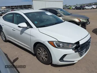 2017 Hyundai Elantra SE z VIN 5NPD74LF6HH088409, wystawiony jako IAAI lot #42310213 z przebiegiem 180 529 mil mil oraz . Historia ofert i sprzedaży dostępna na DreamBid. Obrazek 1.