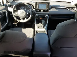 2019 Toyota RAV4 XLE with VIN 2T3P1RFV8KW059704, listed as a Copart auction lot 51497375 with 35,631 mi miles and Salvage Title. Bid and sale history available at carsss.com. Image 8.