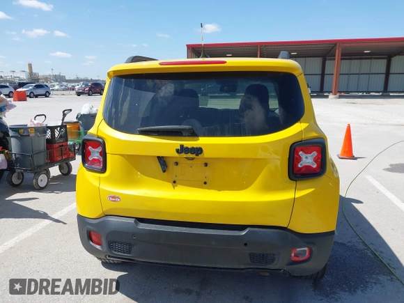 2017 Jeep Renegade Latitude с VIN ZACCJABB4HPF41542, выставлен на аукционе IAAI как лот 41972401 с пробегом 178 271 миль миль и . История ставок и продаж доступна на DreamBid. Изображение 16.