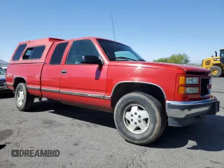 1995 GMC Sierra 1500 z VIN 2GTEK19K1S1590453, wystawiony jako Copart lot #56644075 z przebiegiem 222 590 mil mil oraz Szkoda całkowita • Salvage title. Historia ofert i sprzedaży dostępna na DreamBid. Obrazek 4.