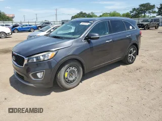 2016 Kia Sorento EX with VIN 5XYPH4A58GG117774, listed as a Copart auction lot 58323205 with 111,712 mi miles and Salvage title. Bid and sale history available at DreamBid. Image 1.