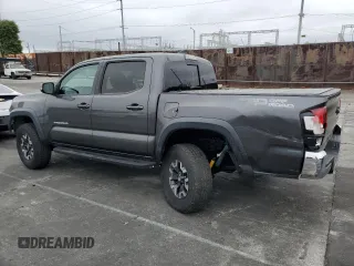 2018 Toyota Tacoma SR5 z VIN 3TMAZ5CN1JM073441, wystawiony jako Copart lot #59153555 z przebiegiem 31 383 mil mil oraz Szkoda całkowita • Salvage title. Historia ofert i sprzedaży dostępna na DreamBid. Obrazek 2.