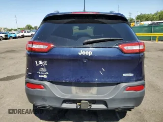 2016 Jeep Cherokee Latitude with VIN 1C4PJMCS1GW304073, listed as a Copart auction lot 60467055 with 74,826 mi miles and Salvage title. Bid and sale history available at DreamBid. Image 6.
