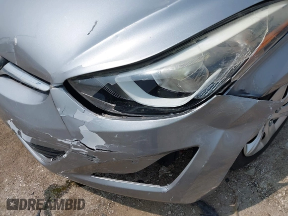 2016 Hyundai Elantra SE with VIN 5NPDH4AE4GH752857, listed as a IAAI auction lot 42421560 with 200,290 mi miles and . Bid and sale history available at DreamBid. Image 6.