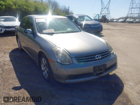 2005 Infiniti G35 with VIN JNKCV51F15M308050, listed as a IAAI auction lot 42048464 with Not Provided miles. Bid and sale history available at carsss.com. Image 13.