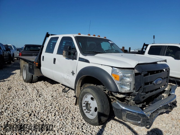 2015 Ford F-550 XL z VIN 1FD0W5HT3FED32564, wystawiony jako Copart lot #71120094 z przebiegiem Nie podano mil oraz Szkody całkowita. Historia ofert i sprzedaży dostępna na DreamBid. Obrazek 4.