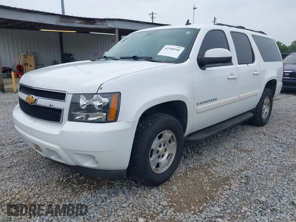 2008 Chevrolet Suburban LTZ z VIN 1GNFC16098J220975, wystawiony jako IAAI lot #42340341 z przebiegiem 301 534 mil mil oraz . Historia ofert i sprzedaży dostępna na DreamBid. Obrazek 2.