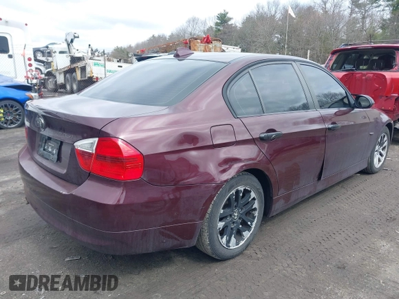 2007 BMW 3 Series 328xi z VIN WBAVC73577KP35907, wystawiony jako IAAI lot #41855762 z przebiegiem 159 594 mil mil oraz . Historia ofert i sprzedaży dostępna na DreamBid. Obrazek 4.