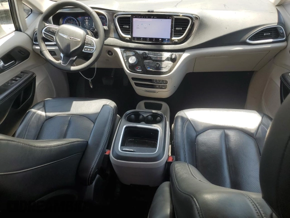 2022 Chrysler Pacifica Touring L with VIN 2C4RC1BG1NR191584, listed as a Copart auction lot 60469305 with 80,094 mi miles and Salvage title. Bid and sale history available at DreamBid. Image 8.