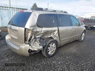 2007 Kia Sedona EX with VIN KNDMB233676121720, listed as a IAAI auction lot 41606082 with 200,736 mi miles. Bid and sale history available at carsss.com. Image 4.