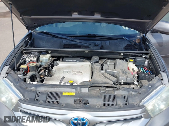 2011 Toyota Highlander Limited with VIN JTEDC3EH9B2000932, listed as a IAAI auction lot 42194620 with 199,174 mi miles and . Bid and sale history available at DreamBid. Image 10.