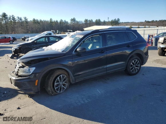 2019 Volkswagen Tiguan SE with VIN 3VV2B7AXXKM087236, listed as a Copart auction lot 82528214 with 0 mi miles and Salvage Title. Bid and sale history available at carsss.com. Image 1.