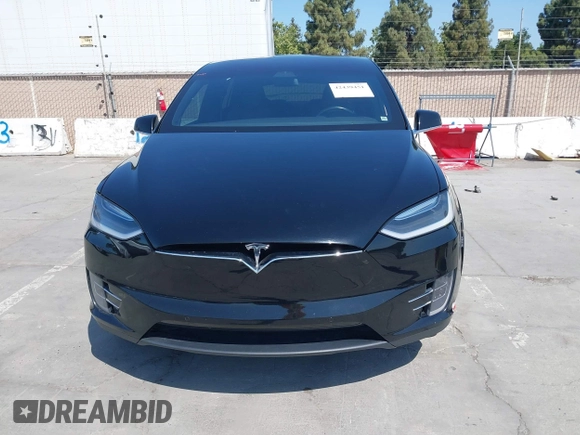 2017 Tesla Model X 90D z VIN 5YJXCBE23HF027198, wystawiony jako IAAI lot #42439451 z przebiegiem 111 122 mil mil oraz . Historia ofert i sprzedaży dostępna na DreamBid. Obrazek 12.