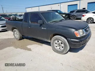 2001 Nissan Frontier XE z VIN 1N6DD21SX1C386232, wystawiony jako Copart lot #52915155 z przebiegiem 174 268 mil mil oraz Czysty tytuł • Clean title. Historia ofert i sprzedaży dostępna na DreamBid. Obrazek 4.