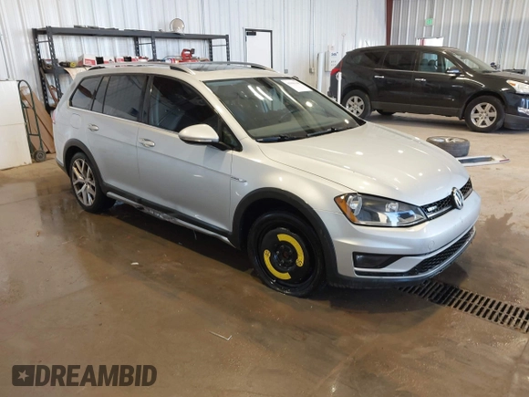 2017 Volkswagen Golf S с VIN 3VWH17AU9HM532332, выставлен на аукционе IAAI как лот 41996360 с пробегом 105 854 миль миль и . История ставок и продаж доступна на DreamBid. Изображение 1.