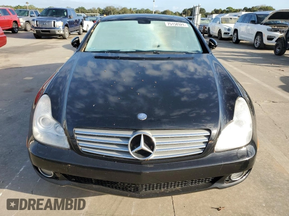 2008 Mercedes-Benz CLS-Class 5.5L with VIN WDDDJ72X68A117756, listed as a Copart auction lot 75158924 with 0 mi miles and Salvage Title. Bid and sale history available at carsss.com. Image 5.