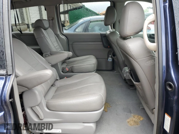 2006 Kia Sedona LX with VIN KNDMB233766096955, listed as a Copart auction lot 64966334 with 213,901 mi miles and Salvage Title. Bid and sale history available at carsss.com. Image 11.