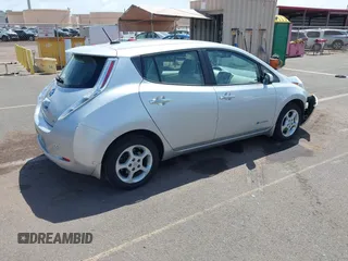 2015 Nissan LEAF S z VIN 1N4AZ0CP5FC307440, wystawiony jako IAAI lot #41940583 z przebiegiem 60 727 mil mil oraz . Historia ofert i sprzedaży dostępna na DreamBid. Obrazek 4.