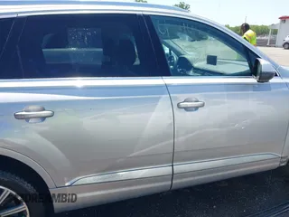 2018 Audi Q7 Premium Plus with VIN WA1LHAF74JD015170, listed as a IAAI auction lot 42542451 with 104,990 mi miles and . Bid and sale history available at DreamBid. Image 14.