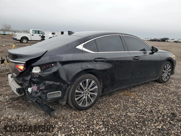 2021 Lexus ES with VIN 58ADZ1B10MU110326, listed as a Copart auction lot 45703515 with 39,227 mi miles and Clean Title. Bid and sale history available at carsss.com. Image 3.