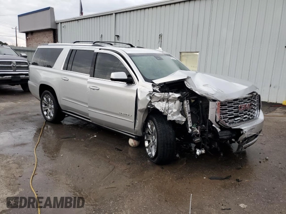 2019 GMC Yukon XL Denali with VIN 1GKS2HKJ6KR303603, listed as a Copart auction lot 45201225 with Not Provided miles and Salvage Title. Bid and sale history available at DreamBid. Image 4.
