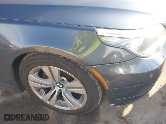 2009 BMW 5 Series 528i with VIN WBANU53519C118596, listed as a IAAI auction lot 41482725 with 130,975 mi miles and . Bid and sale history available at carsss.com. Image 13.